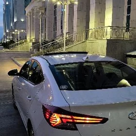 Hyundai Elantra 2020