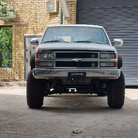 Chevrolet Suburban 1995