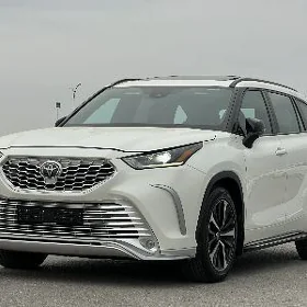 Toyota Highlander 2021