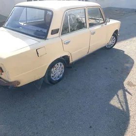 Lada 2104 1986