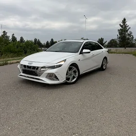 Hyundai Elantra 2023