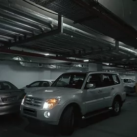 Mitsubishi Pajero 2007