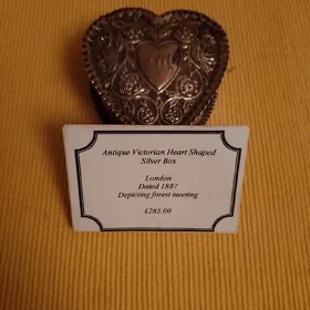 Antikwariat kumus şkatulka