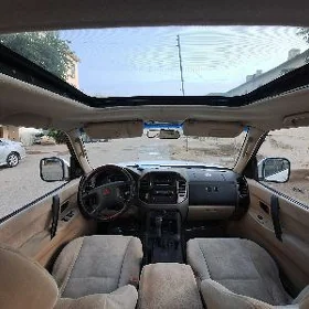 Mitsubishi Pajero 2002
