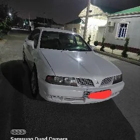 Mitsubishi Diamante 2002