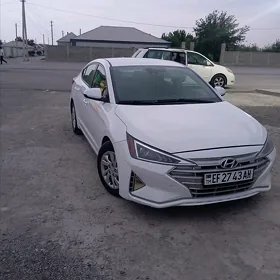 Hyundai Elantra 2020