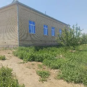 Emläk satlyk jaýlar