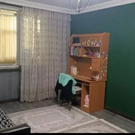 Срочно 1 Мая 2комнаты 2этаж