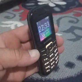 Samsung prastoy telefon