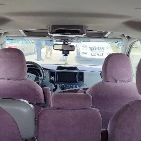 Toyota Sienna 2012