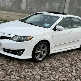 Toyota Camry 2014