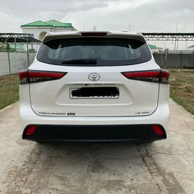 Toyota Highlander 2021