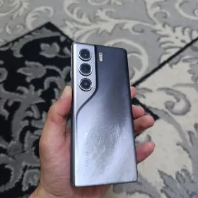 camon 40 pro