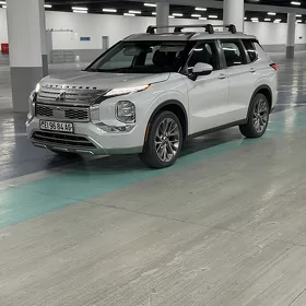 Mitsubishi Outlander 2022