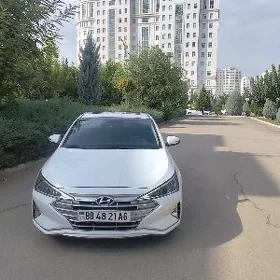 Hyundai Elantra 2020