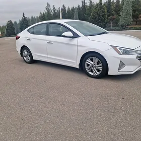 Hyundai Elantra 2020