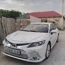 Toyota Camry 2022