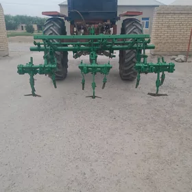 MTZ T-28 2001