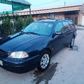 Toyota Avensis 2001