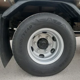 Mitsubishi Canter 2013