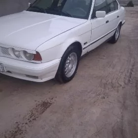 BMW 520 1990