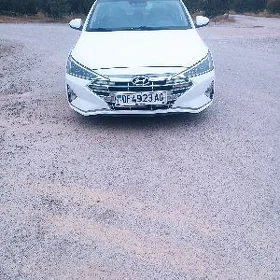 Hyundai Elantra 2019