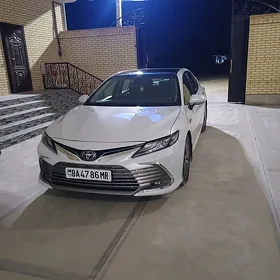 Toyota Camry 2023