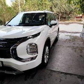 Mitsubishi Outlander 2026