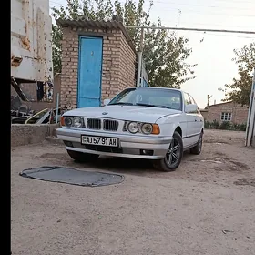 BMW 520 1990