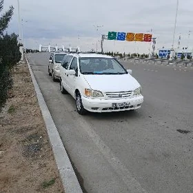 Toyota Sienna 2001