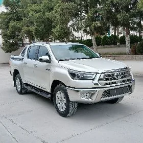 Toyota Hilux 2022