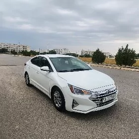 Hyundai Elantra 2020