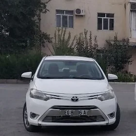 Toyota Yaris 2014