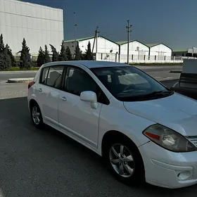 Nissan Versa 2012