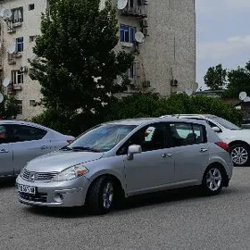Nissan Versa 2010