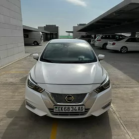 Nissan Versa 2020