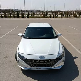 Hyundai Elantra 2021