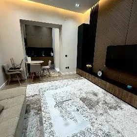 Beyik potolok 12mekdep 2komnat