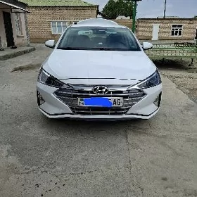Hyundai Elantra 2020