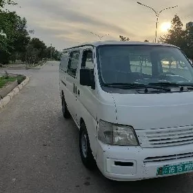Nissan Urvan 2006