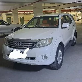 Toyota Fortuner 2013