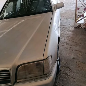 Mercedes-Benz 500E 1993