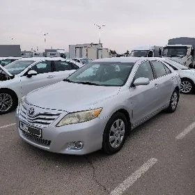 Toyota Camry 2010