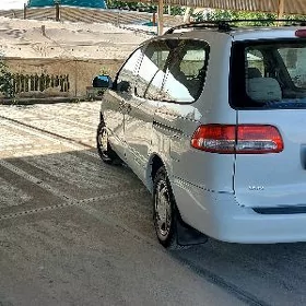 Toyota Sienna 2002