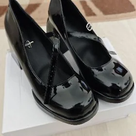 Kowus/Черные туфли