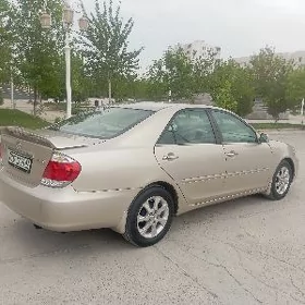 Toyota Camry 2004