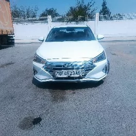 Hyundai Elantra 2019