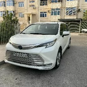 Toyota Sienna 2022