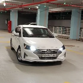 Hyundai Elantra 2020