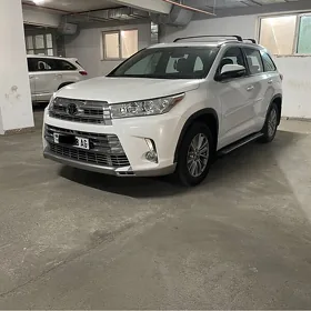 Toyota Highlander 2019